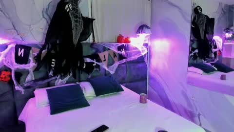 Snapshot of maddysexx_ chatting on 10-16-25, 11:44 Maddy online show from 10-16-25, 11:44