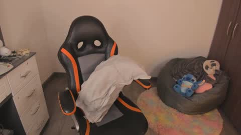 Snapshot of madelaine_taylor chatting on 09-30-25, 05:51 madelaine_taylor online show from 09-30-25, 05:51