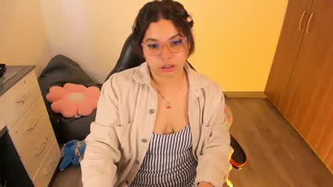 Snapshot of madelaine_taylor chatting on 10-20-25, 03:34 madelaine_taylor online show from 10-20-25, 03:34