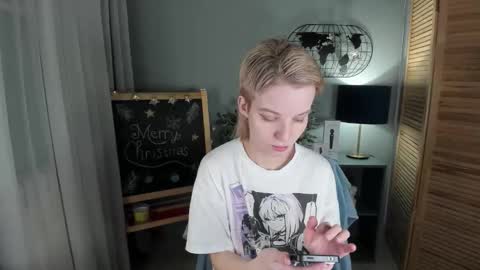 madelaines online show from 12-21-25, 08:43