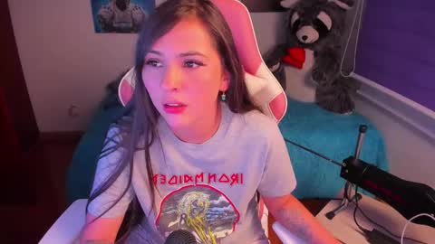 Snapshot of madeleine_shinobi chatting on 02-01-25, 02:47 Emily Only Fans online show from 02-01-25, 02:47