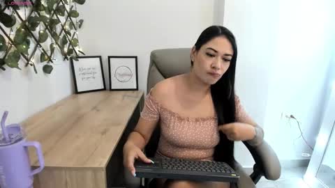 Madeleine  online show from 10-21-25, 12:22