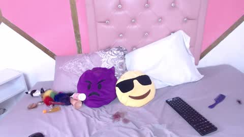 Snapshot of madeline_woods chatting on 02-05-25, 07:10 Madeline online show from 02-05-25, 07:10