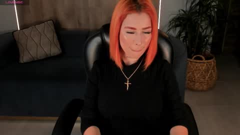 Snapshot of madelinefox_ chatting on 09-10-25, 08:14 Madeline online show from 09-10-25, 08:14