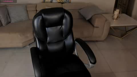 Snapshot of madelinefox_ chatting on 12-05-25, 08:34 Madeline online show from 12-05-25, 08:34