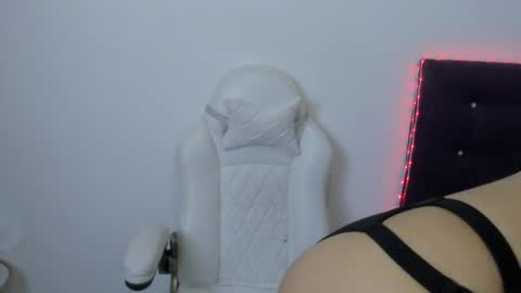 madelinesquit online show from 05-17-26, 07:10