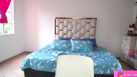 madelyn roses online show from 09-11-25, 09:37