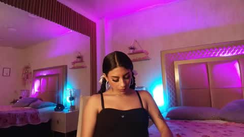 madhison_5 online show from 05-05-26, 02:36