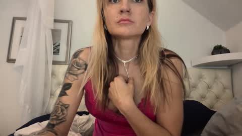 Madie Ray online show from 10-04-25, 02:59