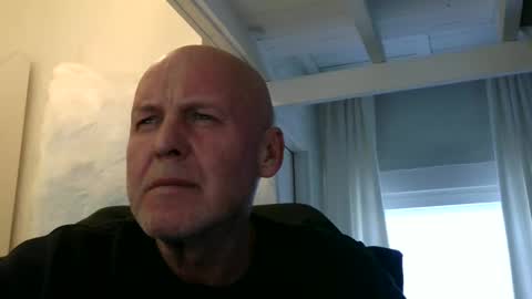 madio1187940 online show from 01-11-25, 02:25