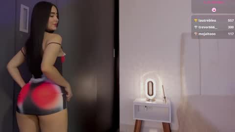 Valentina   1030   530  -  online show from 02-08-25, 11:01