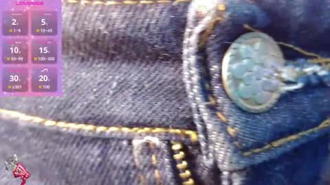 Snapshot of madison_oli chatting on 11-12-25, 12:05 madison_oli online show from 11-12-25, 12:05