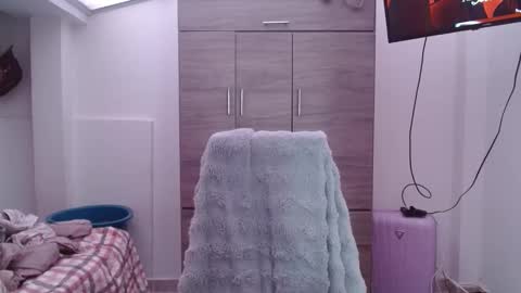Madison Cambel online show from 04-24-26, 05:04