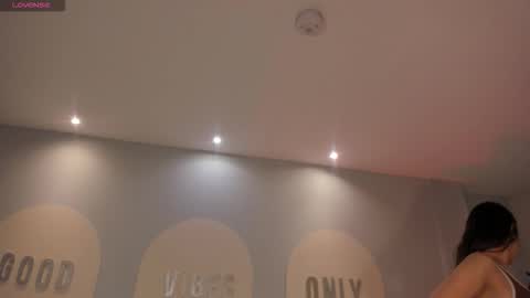 Snapshot of madisoncollinsx chatting on 12-18-25, 10:54 Maddi Collins online show from 12-18-25, 10:54