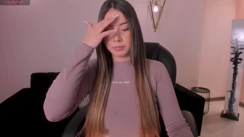 Snapshot of madisoncollinsx chatting on 01-17-26, 11:59 Maddi Collins online show from 01-17-26, 11:59