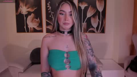 Snapshot of madisoncollinsx chatting on 02-27-26, 07:58 Maddi Collins online show from 02-27-26, 07:58