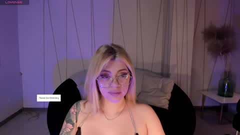 Snapshot of madisonkane chatting on 05-24-26, 11:04 Madison Kane online show from 05-24-26, 11:04