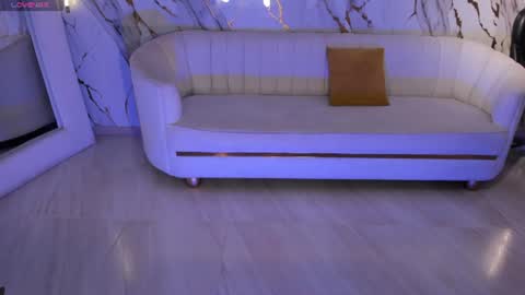 Snapshot of madisonkane chatting on 06-12-26, 11:09 Madison Kane online show from 06-12-26, 11:09
