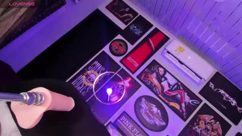 Snapshot of madisson7 chatting on 03-11-25, 03:12 Madisson online show from 03-11-25, 03:12