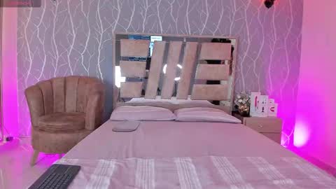 Snapshot of madisson_fox1 chatting on 02-23-25, 01:32 online show from 02-23-25, 01:32