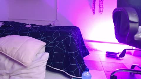    online show from 04-24-26, 07:38