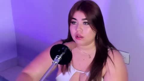 Snapshot of madissonlee__ chatting on 11-29-25, 07:17 madissonlee__ online show from 11-29-25, 07:17