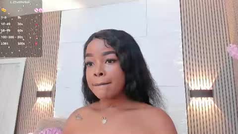 Snapshot of madissonlopez chatting on 06-11-26, 08:29 Madisson Lopez online show from 06-11-26, 08:29