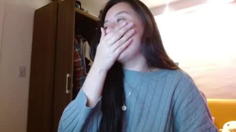 Snapshot of madissonn__ chatting on 11-13-25, 04:22 MADY online show from 11-13-25, 04:22