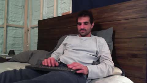 Snapshot of madmax0133 chatting on 01-27-25, 11:43 Guigui online show from 01-27-25, 11:43