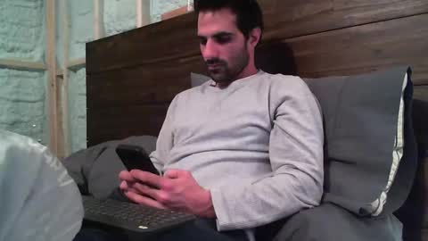 Snapshot of madmax0133 chatting on 02-01-25, 03:19 Guigui online show from 02-01-25, 03:19