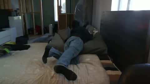 Snapshot of madmax0133 chatting on 02-15-26, 08:27 Guigui online show from 02-15-26, 08:27