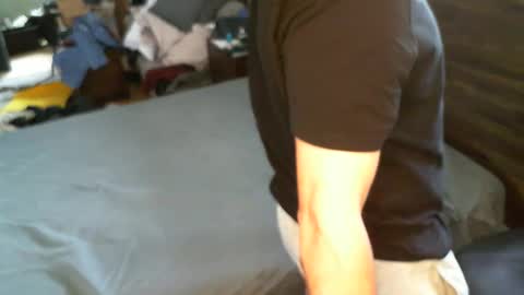 Snapshot of madmax0133 chatting on 03-22-26, 01:25 Guigui online show from 03-22-26, 01:25