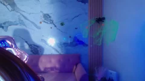 Snapshot of mady0619_ch chatting on 10-11-25, 10:36 Mady online show from 10-11-25, 10:36