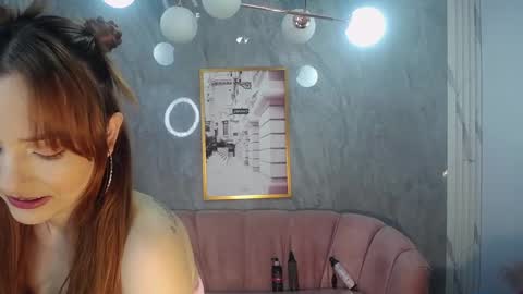 Snapshot of mady0619_ch chatting on 11-23-25, 10:59 Mady online show from 11-23-25, 10:59