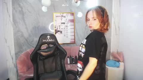 Snapshot of mady0619_ch chatting on 12-05-25, 10:57 Mady online show from 12-05-25, 10:57