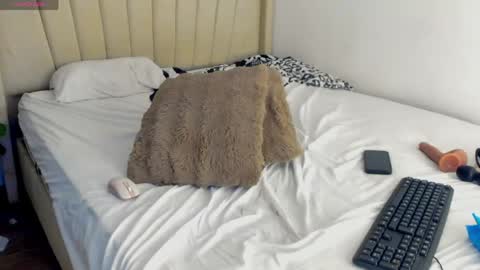 Mady online show from 05-19-26, 01:56