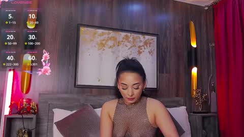 Snapshot of madyluxx chatting on 01-12-25, 07:42 MadyLuxx online show from 01-12-25, 07:42