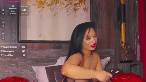 Snapshot of madyluxx chatting on 02-10-25, 01:35 MadyLuxx online show from 02-10-25, 01:35