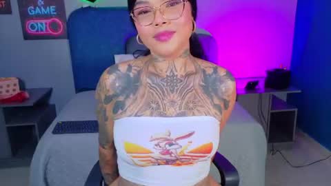 Snapshot of madyson_fox chatting on 06-14-26, 02:19 Madyson online show from 06-14-26, 02:19