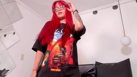 Mae Lyra online show from 05-27-26, 05:21