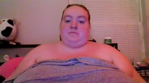 Snapshot of maeluxe chatting on 07-14-26, 04:06 maeluxe online show from 07-14-26, 04:06