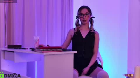 Snapshot of maevedream chatting on 03-06-25, 07:21 M. online show from 03-06-25, 07:21