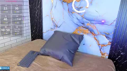 maevekuro online show from 11-18-25, 03:01