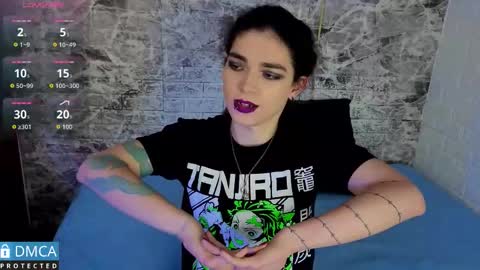 maevekuro online show from 12-18-25, 03:01