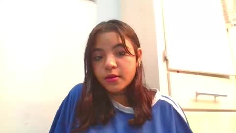 Snapshot of maggie_love77 chatting on 10-20-25, 03:40 maggie online show from 10-20-25, 03:40