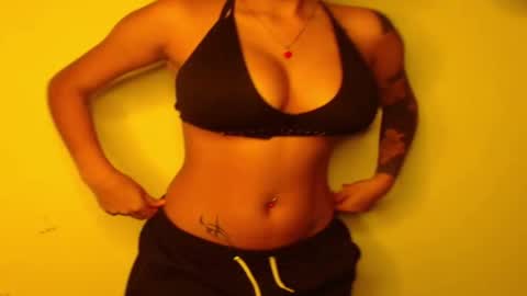 Snapshot of maggie_love77 chatting on 10-27-25, 05:44 maggie online show from 10-27-25, 05:44