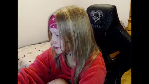 Magdalene Swaggy online show from 01-14-25, 09:41