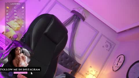 Snapshot of maggietime chatting on 01-11-25, 11:46 online show from 01-11-25, 11:46