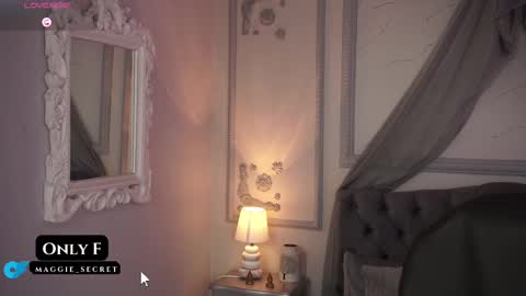 Snapshot of maggietime chatting on 09-15-25, 08:09 online show from 09-15-25, 08:09