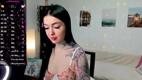 Snapshot of magic_alie chatting on 02-25-25, 07:58 Magic Allie online show from 02-25-25, 07:58